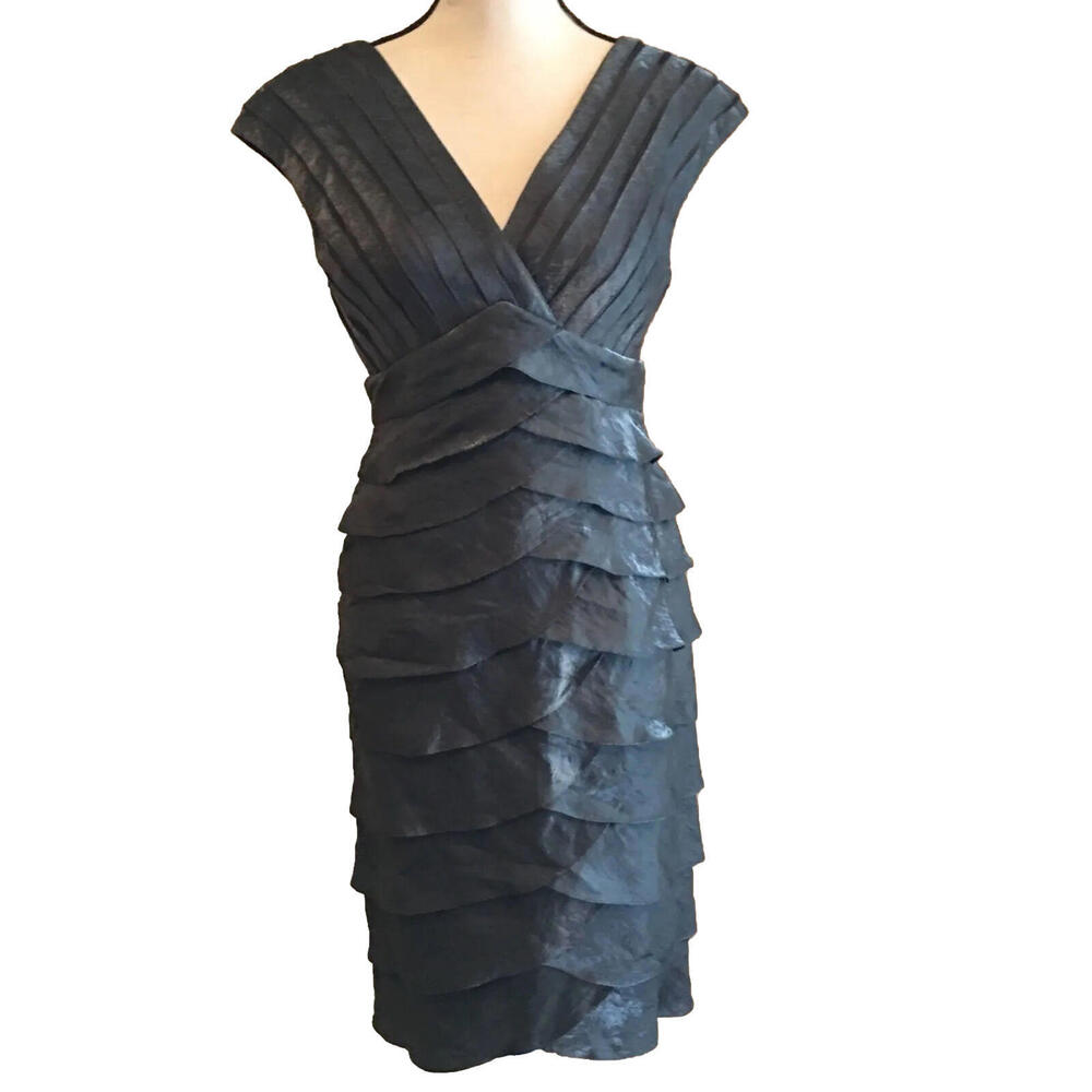 👗⚫️🩶Designer Cache Size 8 Cocktail Dress - Gray Tiered Shimmer NWOT